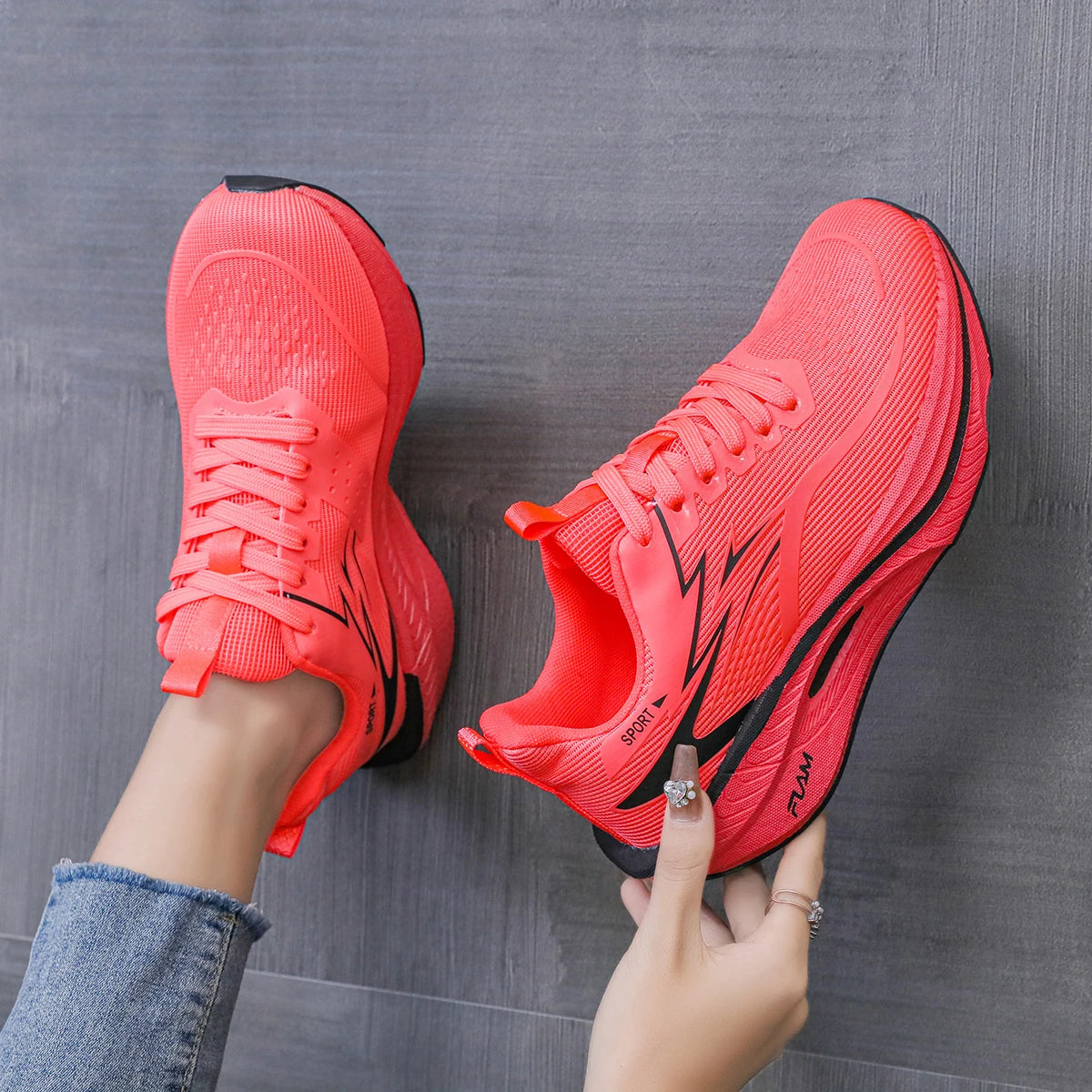 Women's Lightweight Running Shoes with Cushioning